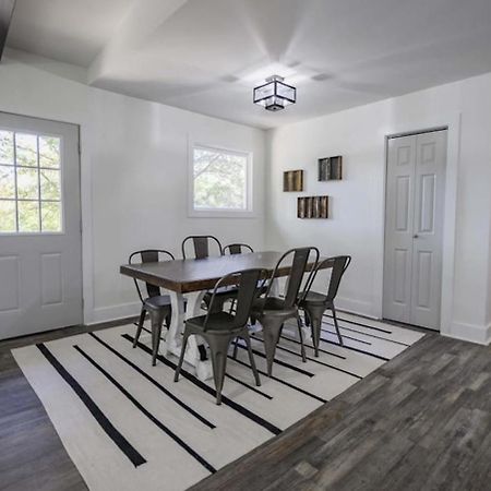 Gorgeous Renovated Home With Large & Private Lot Winchester Zewnętrze zdjęcie
